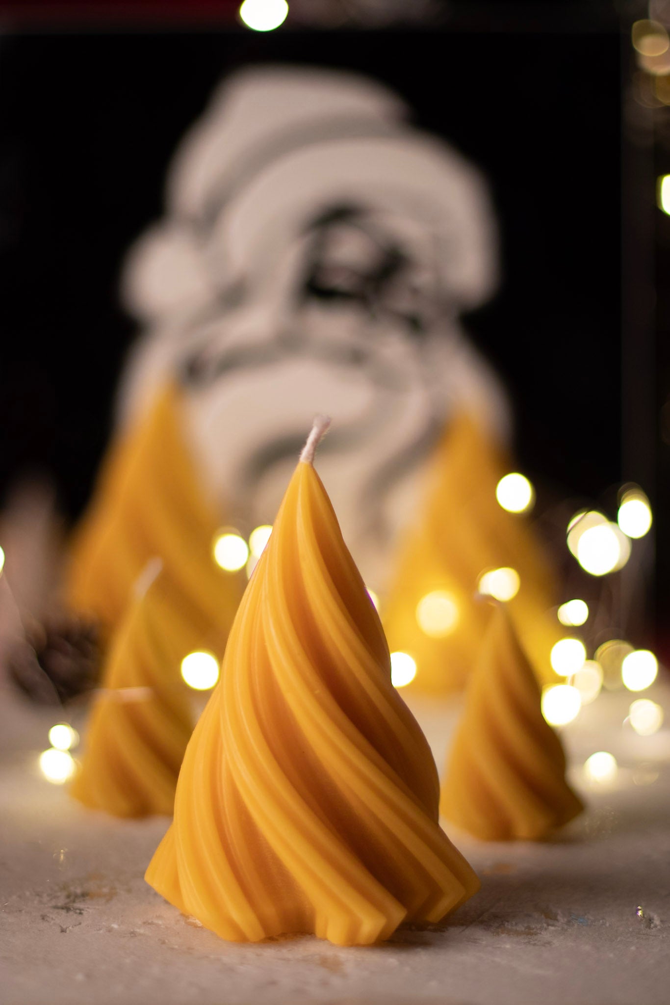 Pure Beeswax Fir Tree Candle, Handmade from 100% beeswax sourced from small-scale London beekeepers, Perfect Winter gift, Candle centrepiece, Natural beeswax candle