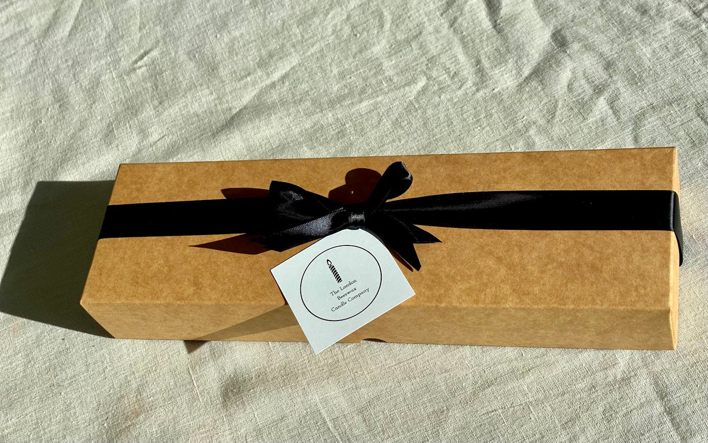 Pure beeswax eco-friendly candle gift set, Candles made from 100% pure beeswax sourced from small-scale London beekeepers, Ribbon gift wrapped, Bess friendly candle gifts, Eco-luxury, Friendship gift, Thank you gift