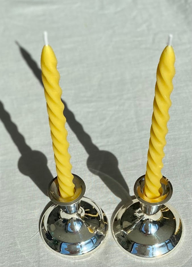 Pure beeswax eco-friendly candle gift set, Candles made from 100% pure beeswax sourced from small-scale London beekeepers, Ribbon gift wrapped, Bess friendly candle gifts, Eco-luxury, Friendship gift, Thank you gift