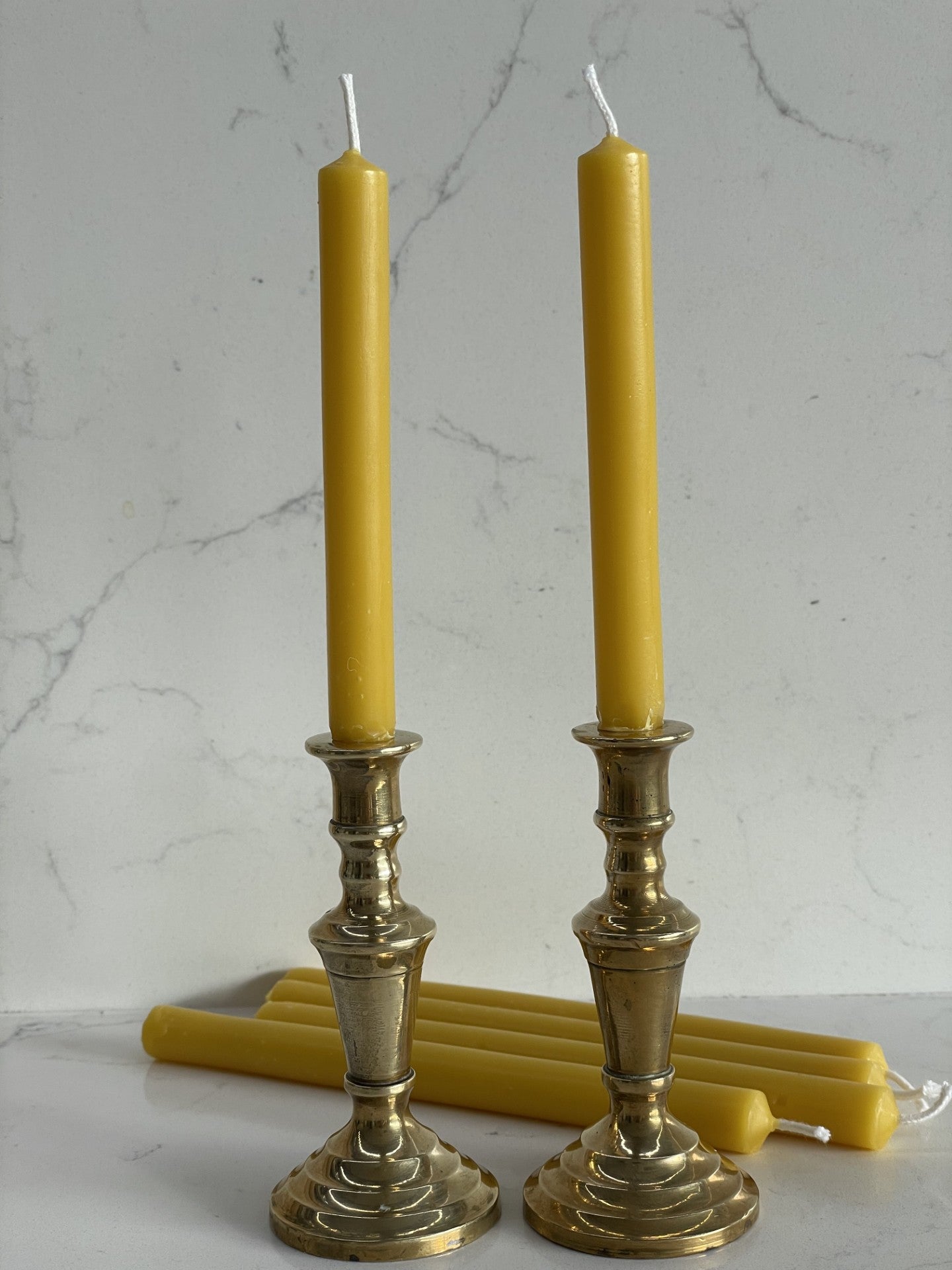 A beautiful pair of antique brass candlestick holders with 6 pure beeswax dinner candle gift set, Vintage small brass decor, Candle light, Unique Christmas gift