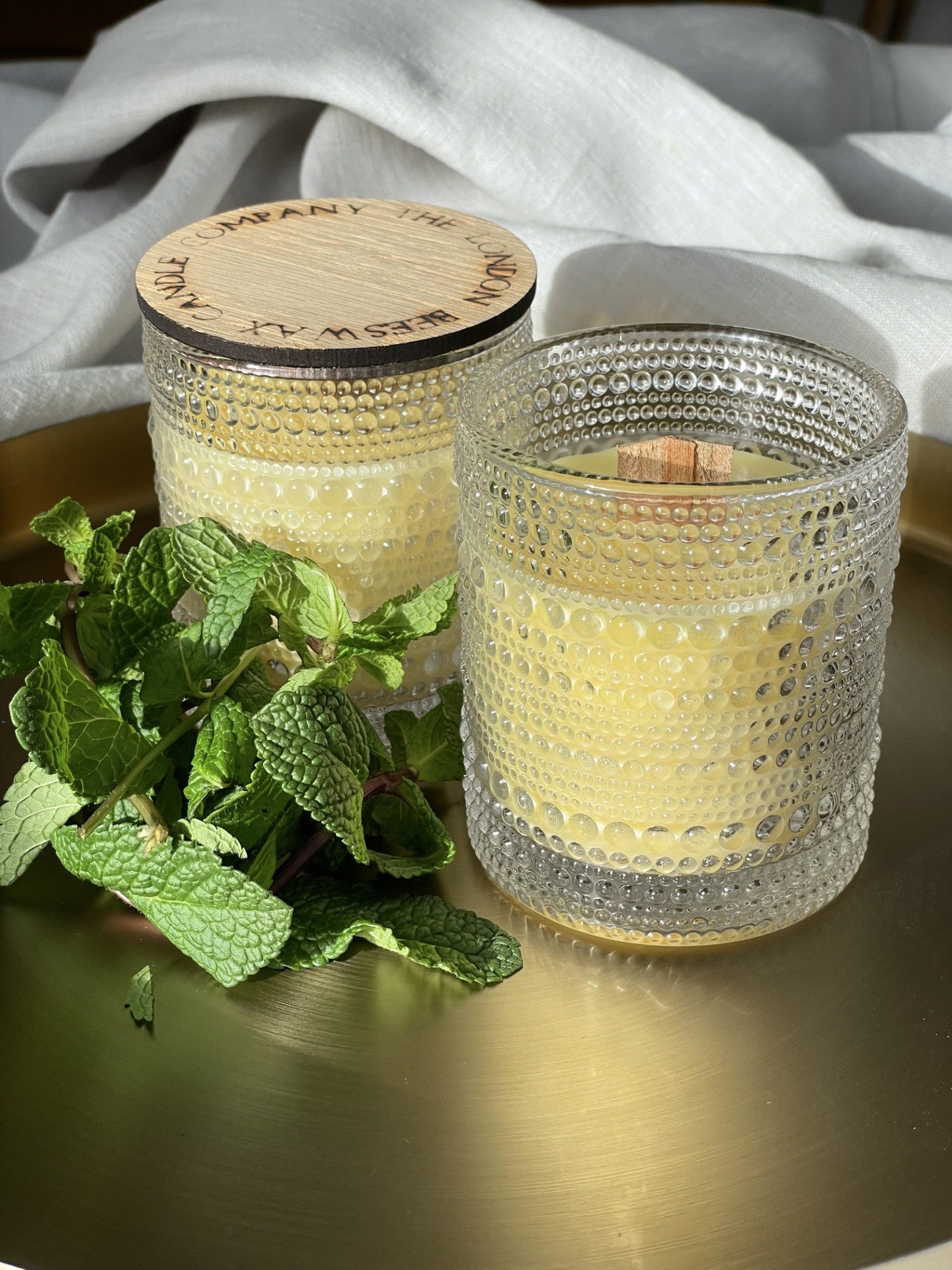 NEW Evergreen Renewal, The London Beeswax Focus Candle, Organically scented peppermint, eucalyptus and frankincense wood wick candle with oak lid, Non-toxic scented candle, Slow burning, Personalised gift box, Made from natural, organic ingredients
