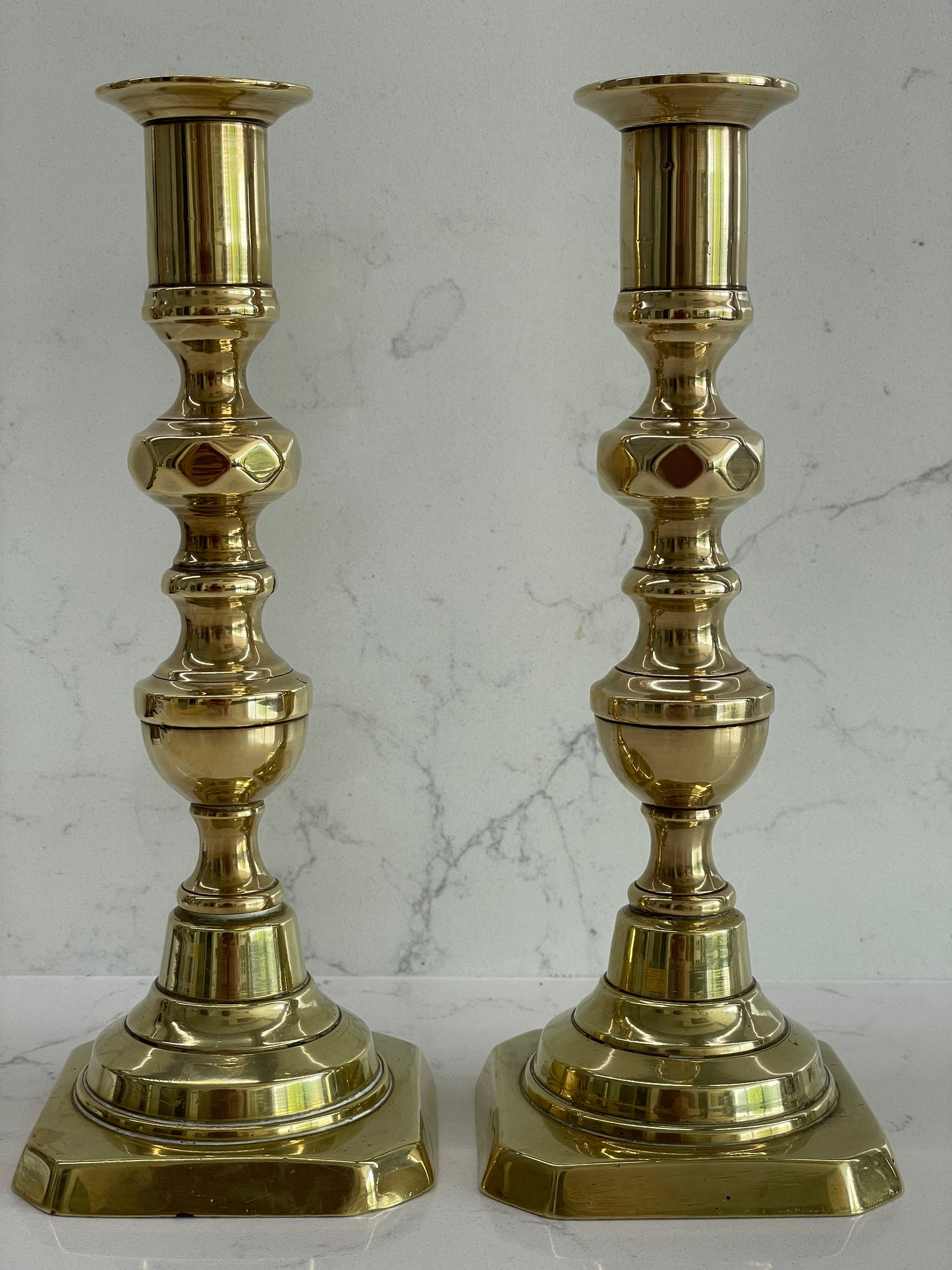 Beautiful pair of antique Victorian solid brass 8 inch candlesticks with matching 4 hand poured beeswax spiral dinner candles. Antique brass décor. Beeswax candle gift set.