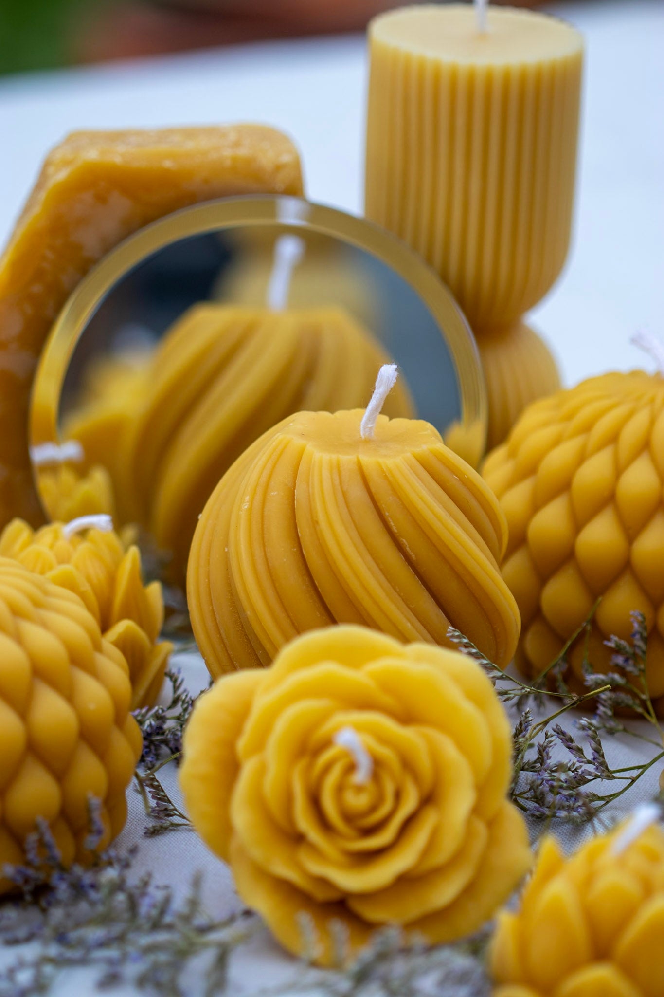 Pure beeswax spiral orb candle, Mindful moments, Meditation candle, Slow burning & artistically beautiful candle, Healthy candle,  Candles made from 100% pure beeswax sourced from small-scale London beekeepers, Sustainable zero waste candles