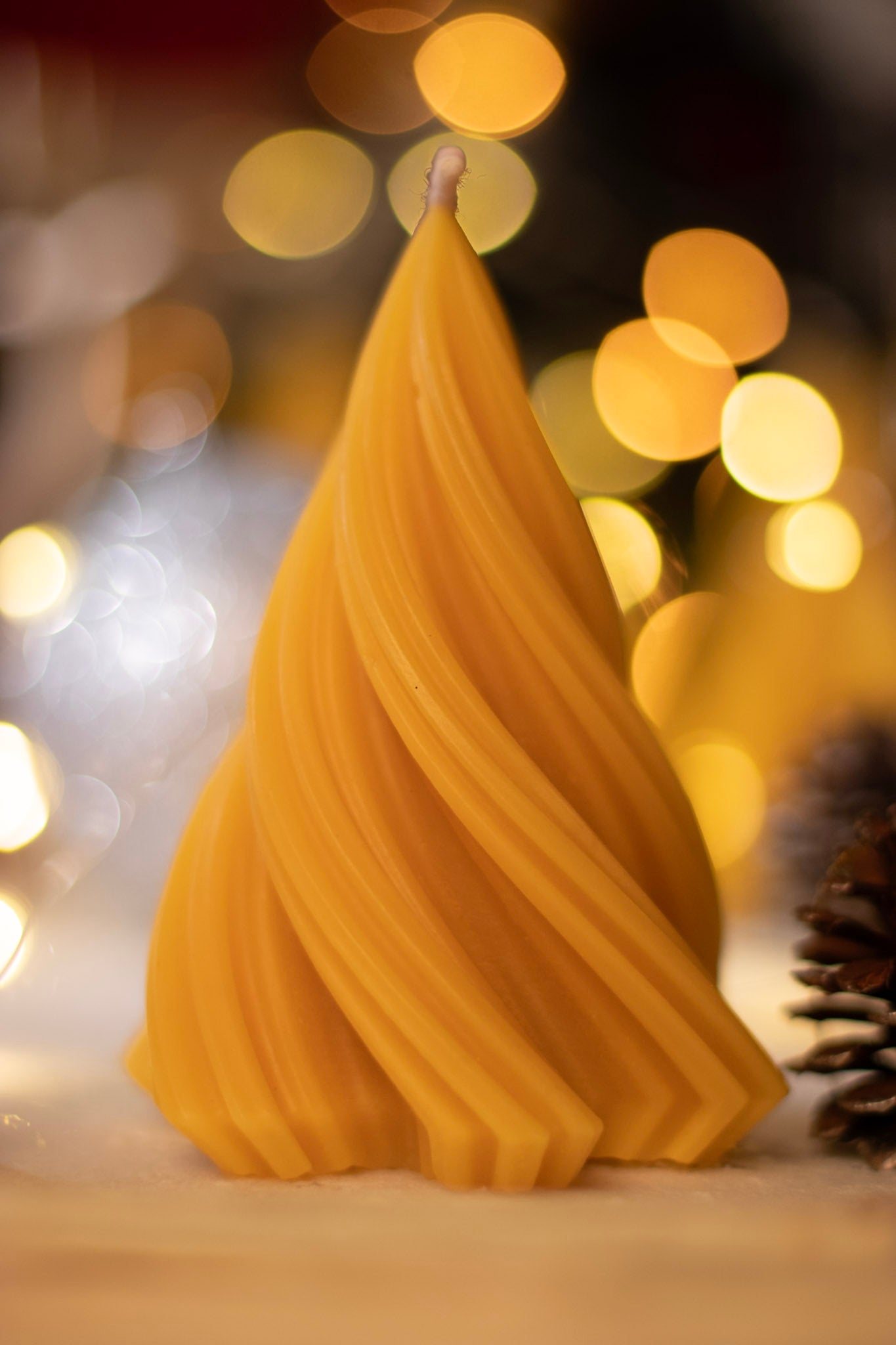 Pure Beeswax Fir Tree Candle, Handmade from 100% beeswax sourced from small-scale London beekeepers, Perfect Winter gift, Candle centrepiece, Natural beeswax candle