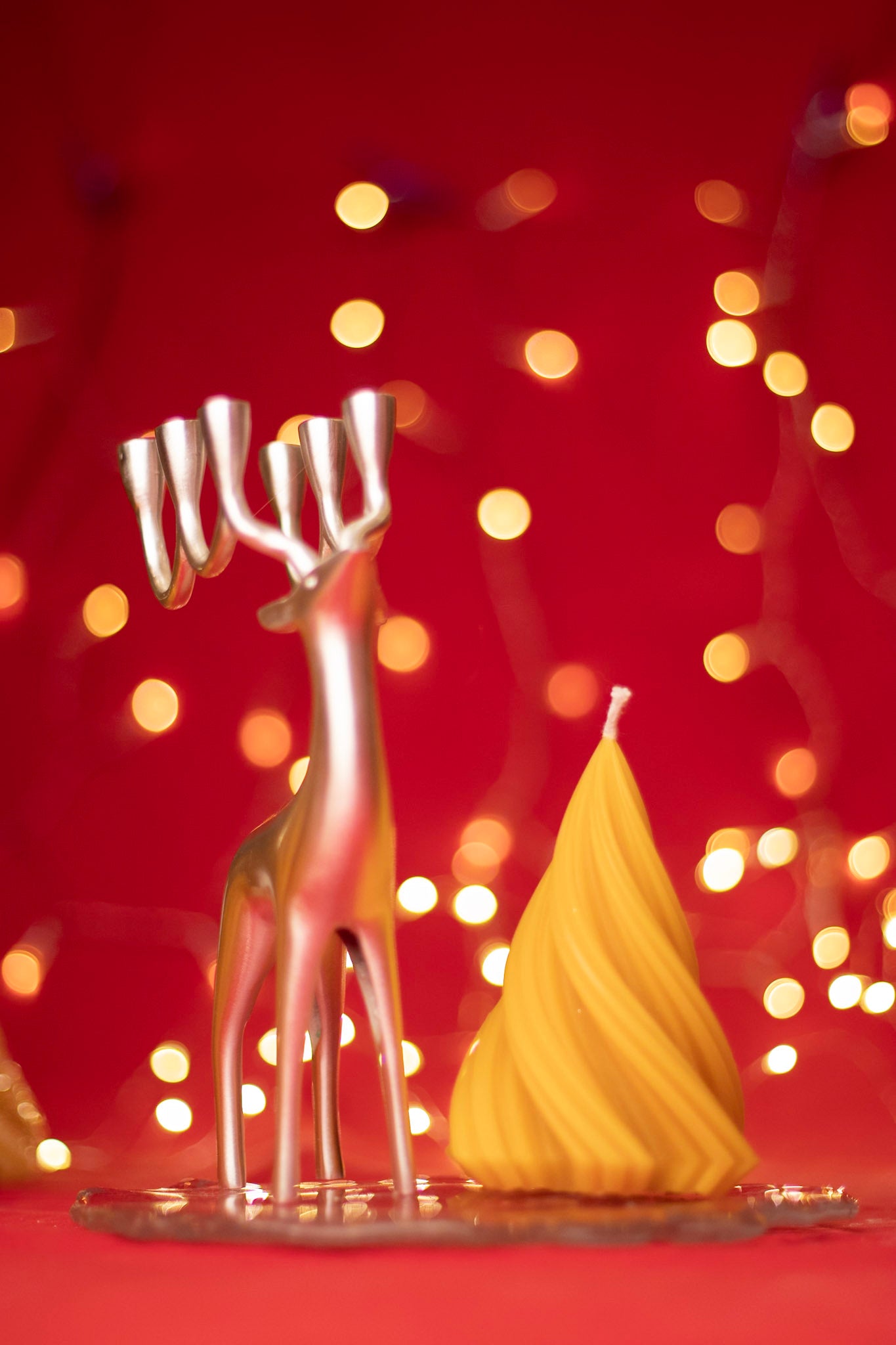 Pure Beeswax Fir Tree Candle, Handmade from 100% beeswax sourced from small-scale London beekeepers, Perfect Winter gift, Candle centrepiece, Natural beeswax candle