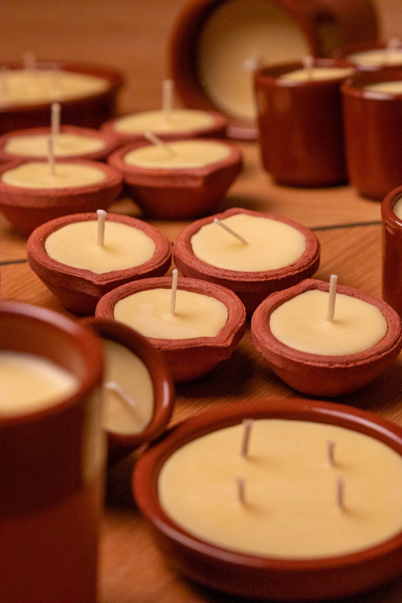 The London Beeswax Citronella Outdoor Terracotta Tealight Pots , Organic essential oils scented candle, Eco-friendly garden candle, Hand poured candles