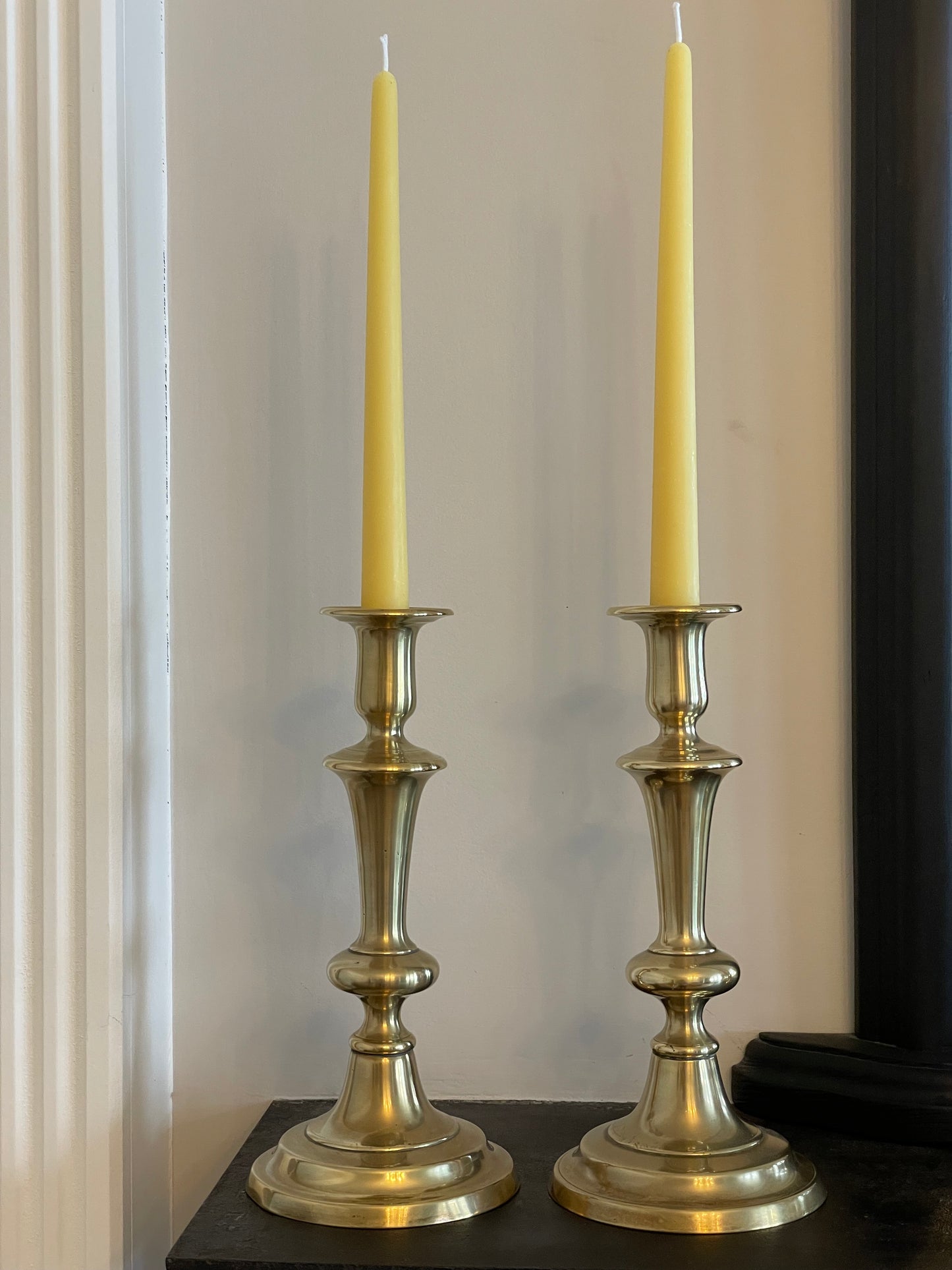 Stunning pair of antique round base brass candlesticks with 4 matching pure beeswax dinner candles, 19th Century, Mantel candlesticks 9"