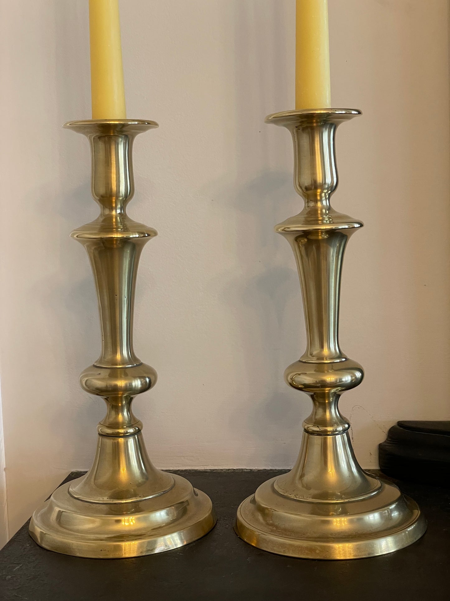 Stunning pair of antique round base brass candlesticks with 4 matching pure beeswax dinner candles, 19th Century, Mantel candlesticks 9"