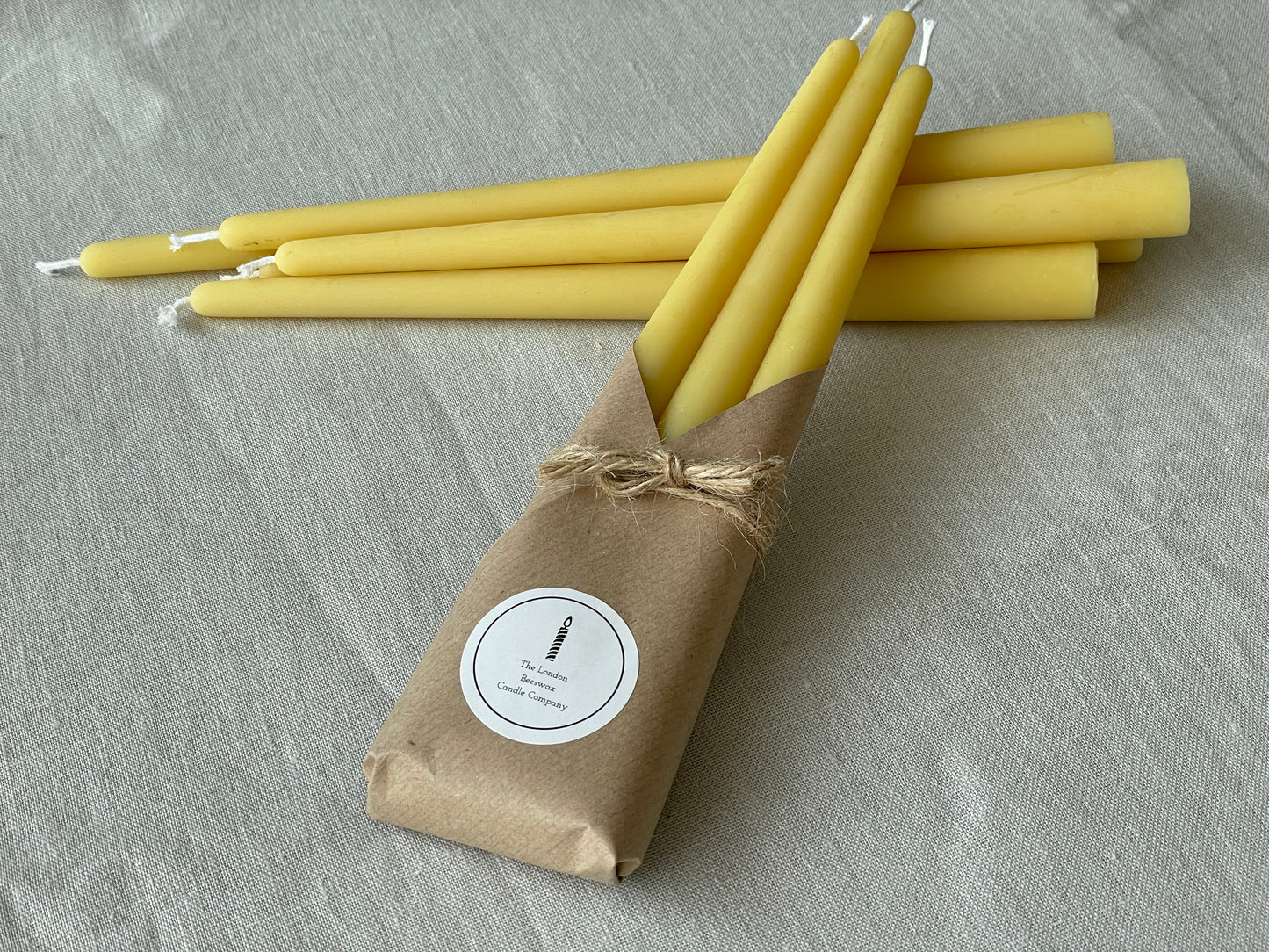 Pair of handmade pure beeswax long burning dinner candles, Non-drip tapers, Eco-friendly candles, Naturally fragrant, Candles made from 100% pure beeswax sourced from small-scale London beekeepers