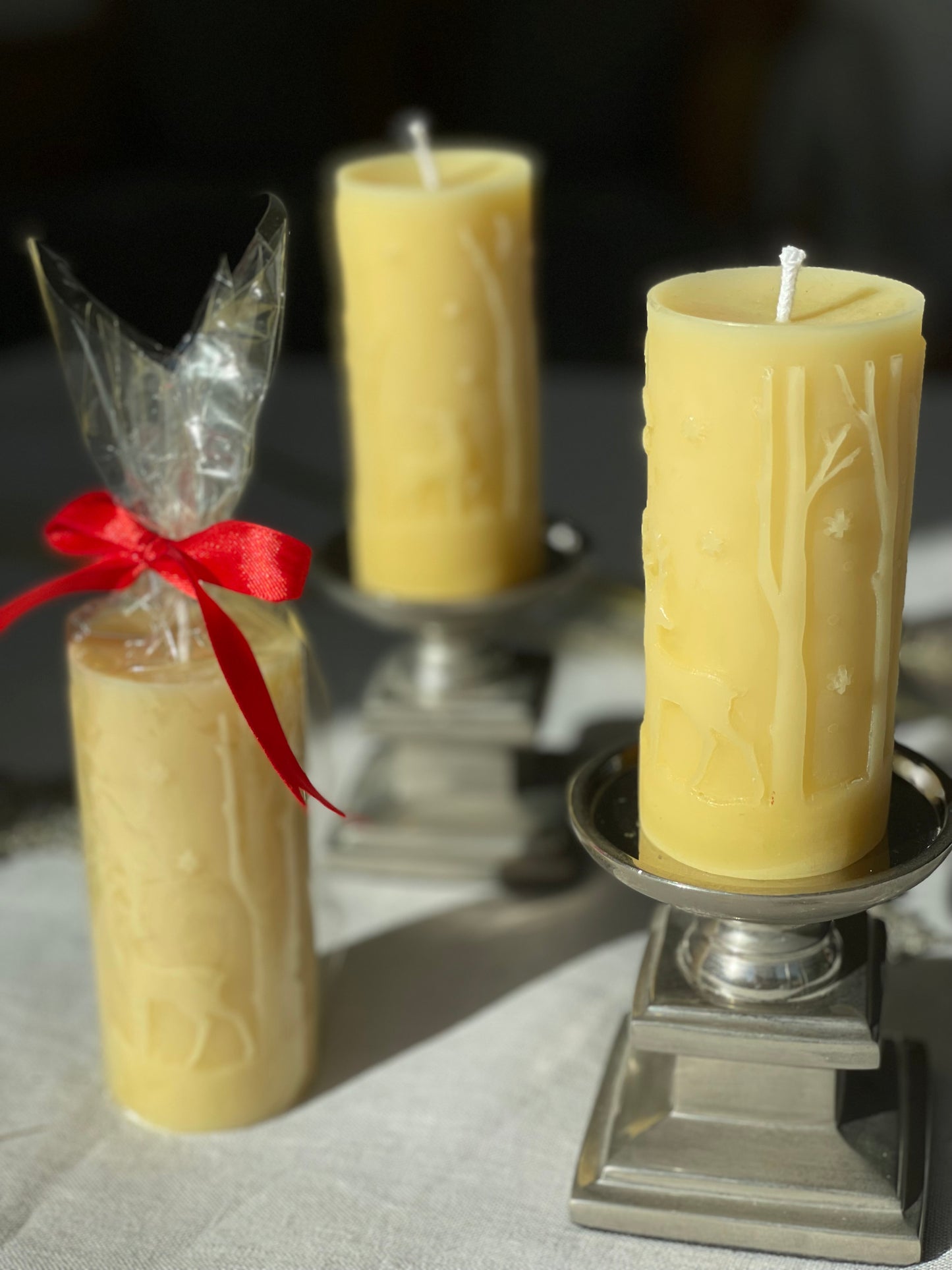 Pure Beeswax Winter Deer Pillar Candle, Christmas Candle, Slow Burning Pillar Candle, Cosy Winter Candle Gift, Eco-friendly candle and gifting, Handmade from 100% beeswax sourced from small-scale London beekeepers