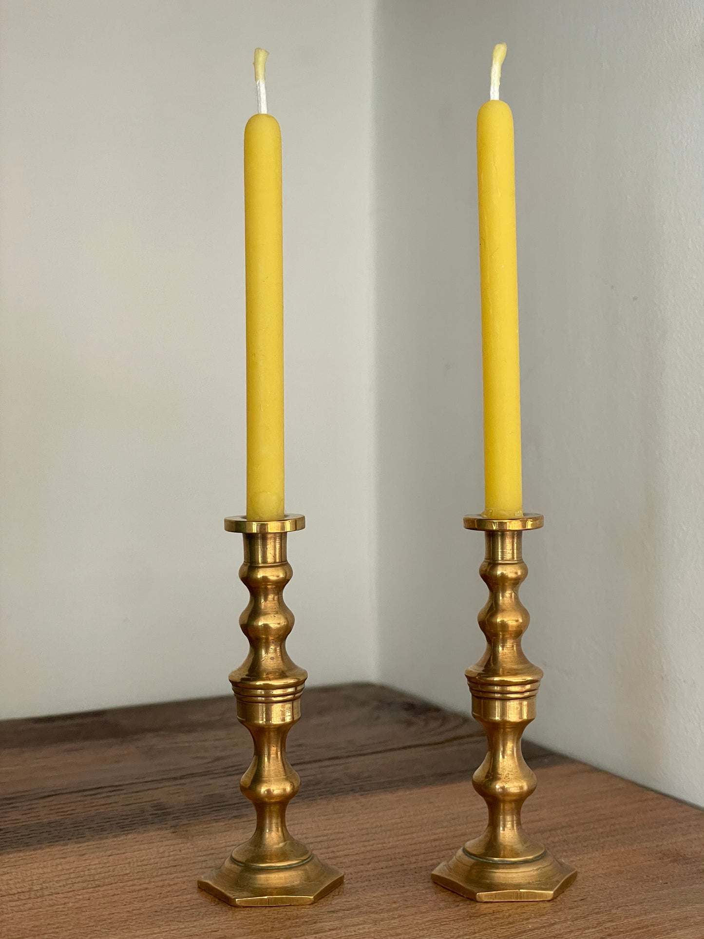 A beautiful pair of vintage brass mini (7cm) candlestick holders with 10 matching petite pure beeswax dinner candle gift set, Vintage brass decor, Thin beeswax taper candles, Hygge