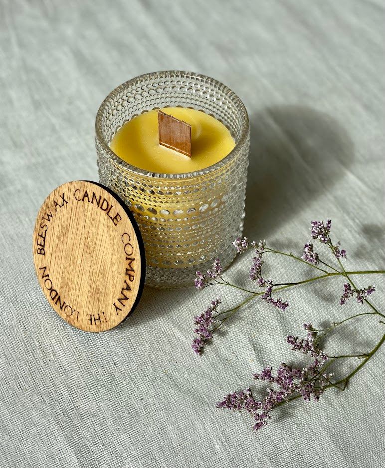 Pure beeswax luxury wood wick candle with oak lid, Sustainable gift, Personalised candle gift box, Candles made from 100% pure beeswax sourced from small-scale London beekeepers