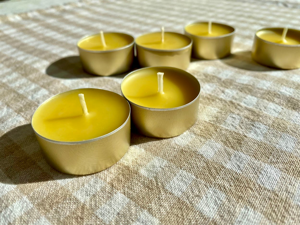 Pure beeswax tealight, Candles made from 100% pure beeswax sourced from small-scale London beekeepers, Natural and clean tealights