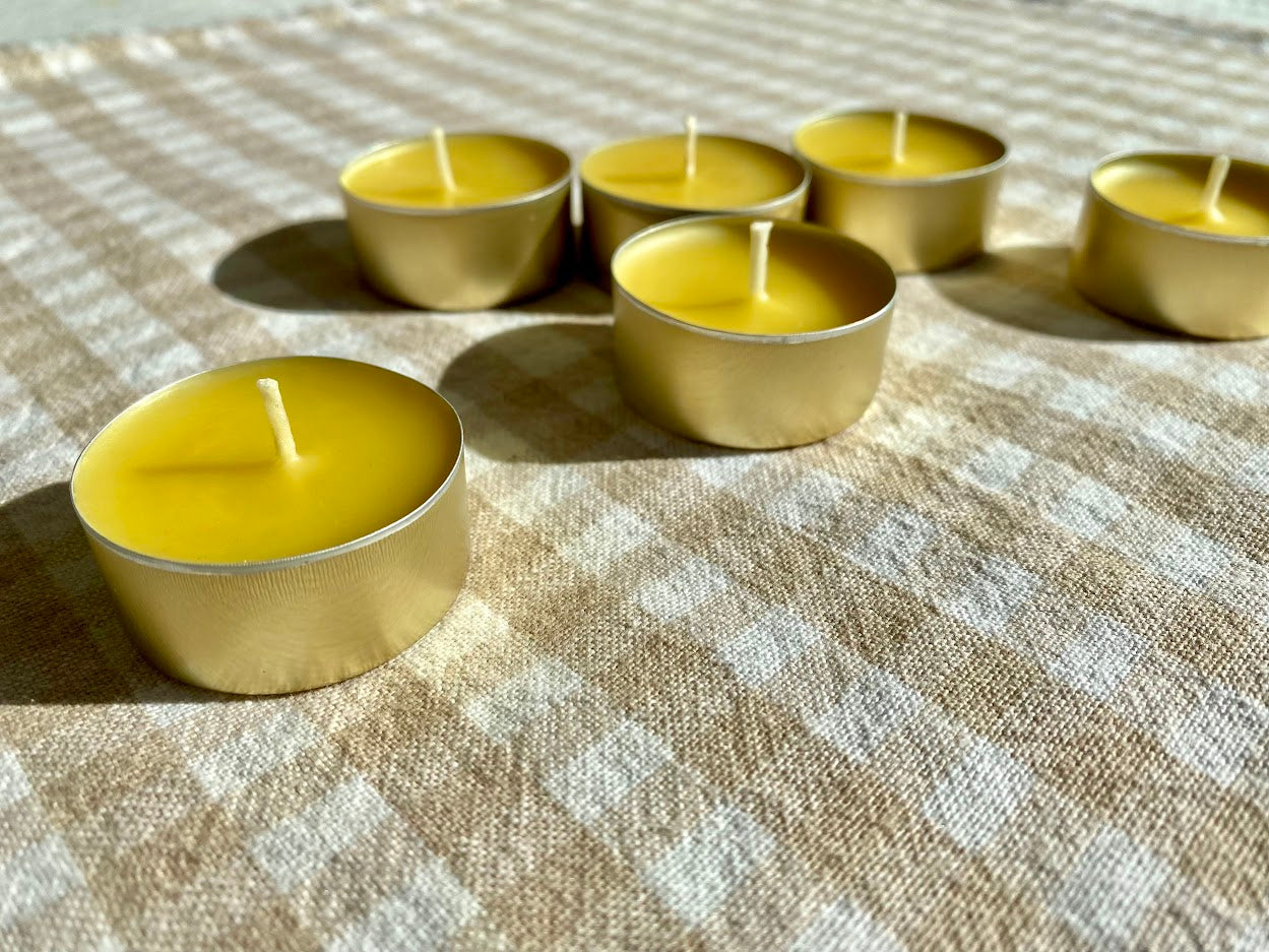 Pure beeswax tealight, Candles made from 100% pure beeswax sourced from small-scale London beekeepers, Natural and clean tealights