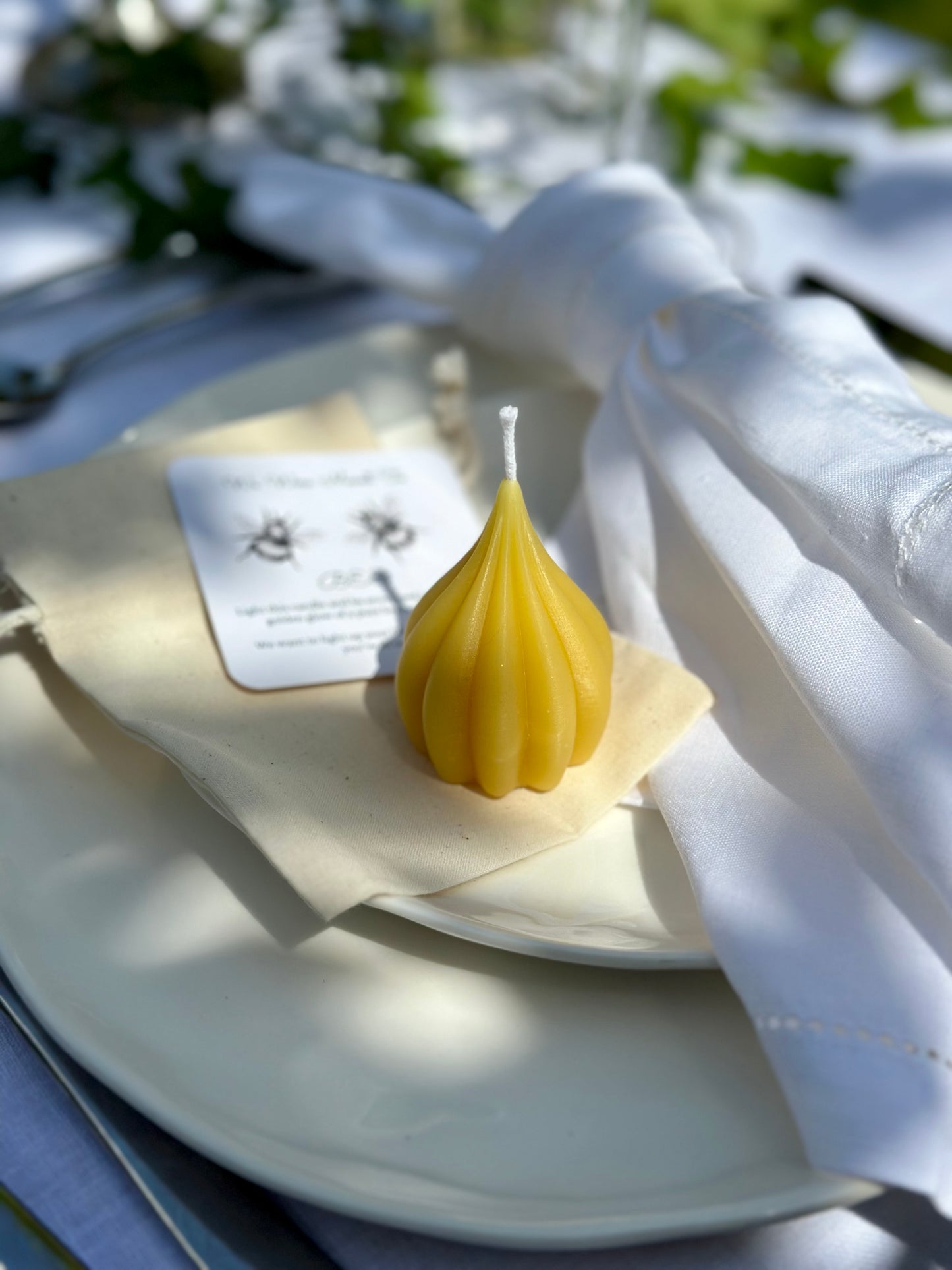 Luxury Wedding Favours,  Pure beeswax candles made from 100% pure beeswax sourced from small-scale London beekeepers, Sustainable gifts, Unique eco-friendly favours