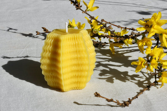 Pure beeswax bee cell hexagon candle, Mindful moments, Meditation candle, Yoga energising candle,  Candles made from 100% pure beeswax sourced from small-scale London beekeepers, Sustainable zero waste candles