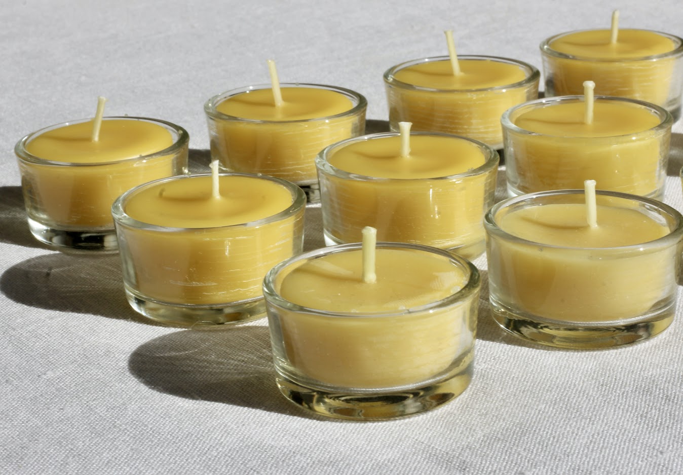 Pure beeswax tealight in glass holder, Zero waste refills, Candles made from 100% pure beeswax sourced from small-scale London beekeepers, Sustainable candle light