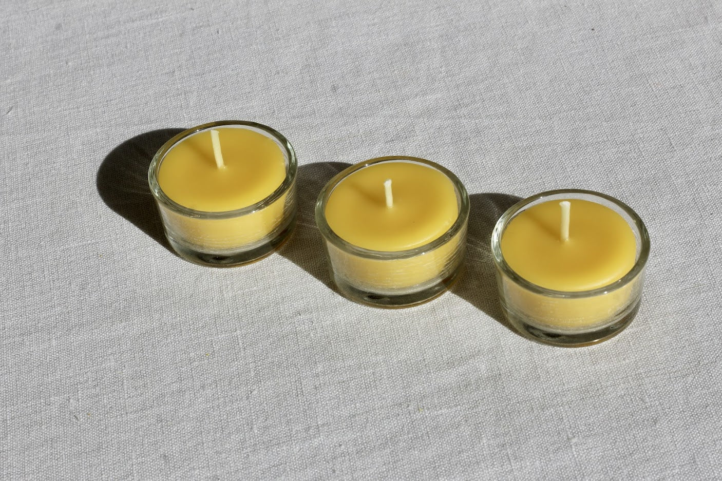 Pure beeswax tealight in glass holder, Zero waste refills, Candles made from 100% pure beeswax sourced from small-scale London beekeepers, Sustainable candle light