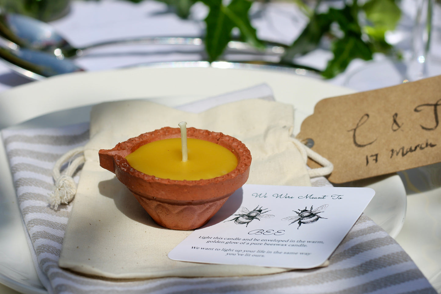 Luxury Wedding Favours,  Pure beeswax candles made from 100% pure beeswax sourced from small-scale London beekeepers, Sustainable gifts, Unique eco-friendly favours