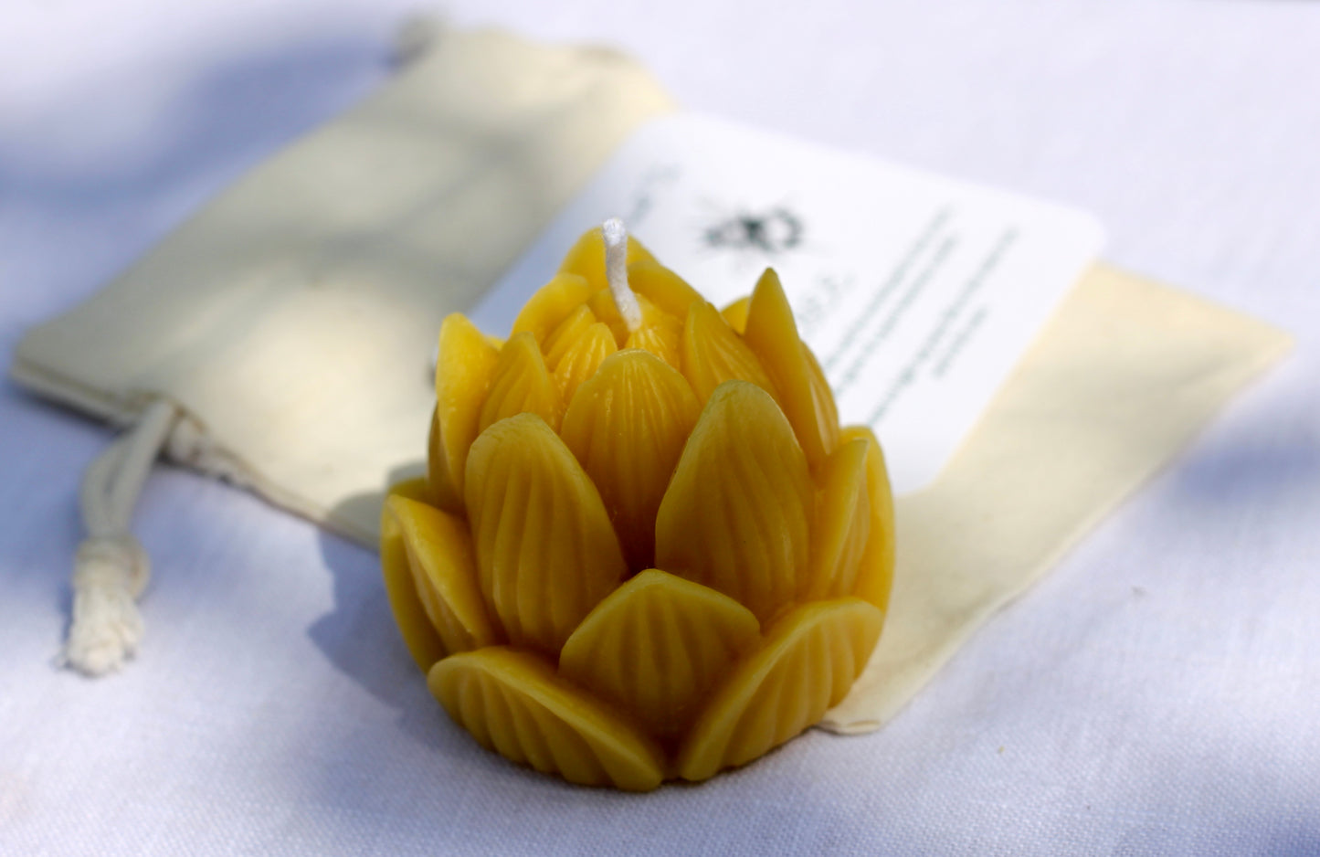 Luxury Wedding Favours,  Pure beeswax candles made from 100% pure beeswax sourced from small-scale London beekeepers, Sustainable gifts, Unique eco-friendly favours