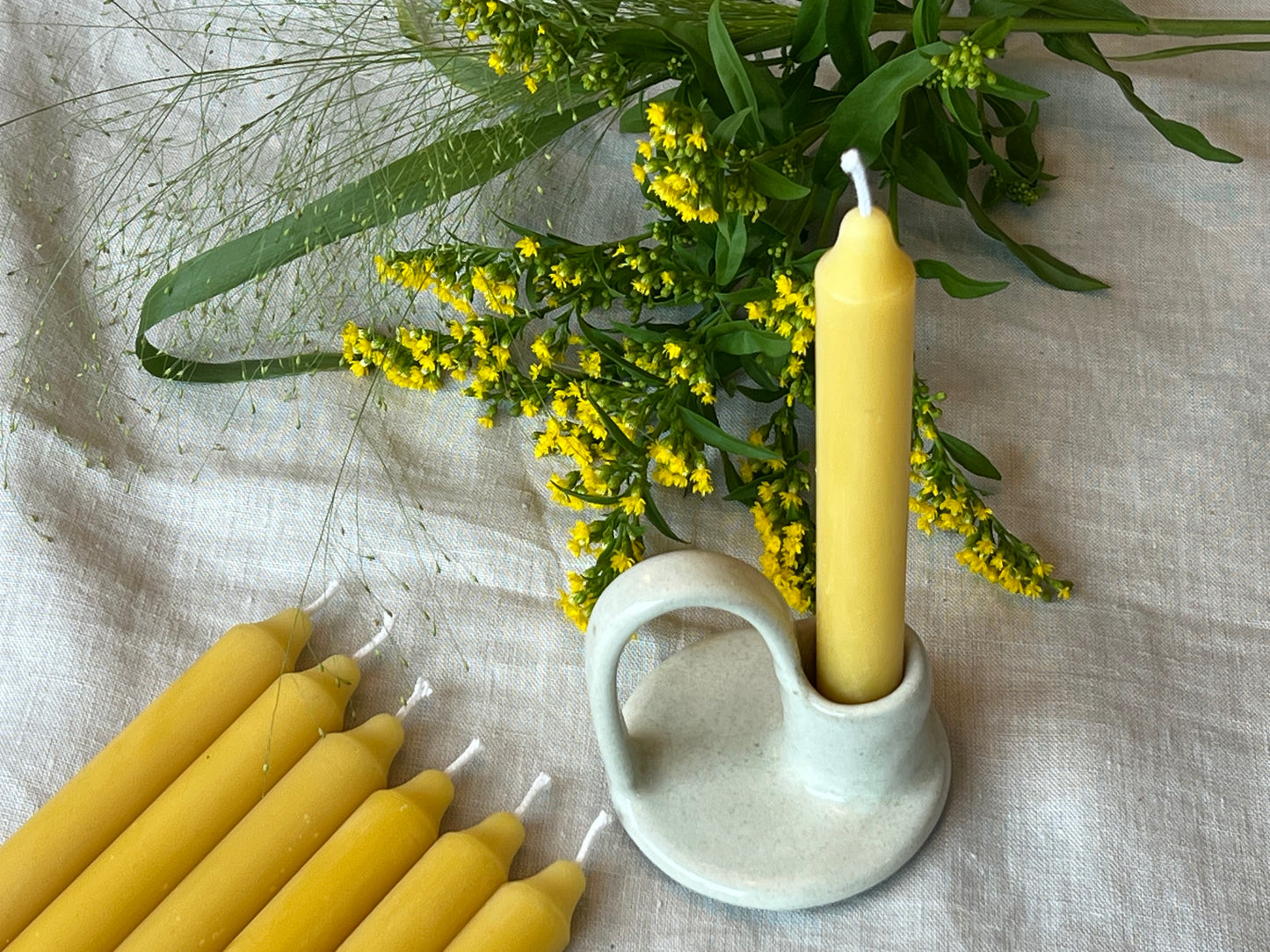 NEW! Pair of handmade pure beeswax STRAIGHT dinner candles, Long burning, Eco-friendly candles, Candles made from 100% pure beeswax sourced from small-scale London beekeepers, Healthy advent wreath candles