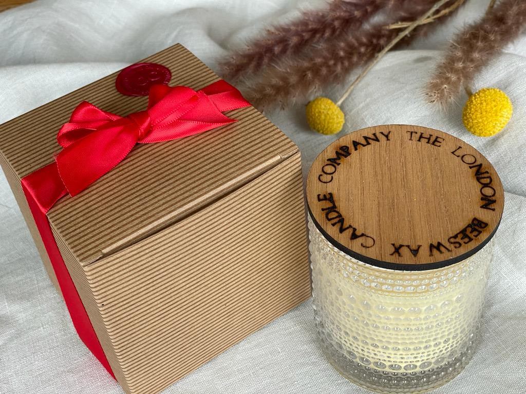 Luxury organically scented orange spice wood wick candle with oak lid, Non-toxic naturally scented candle, Slow burning, Sustainable gift, Personalised candle gift box, Candles made from 100% pure beeswax sourced from small-scale London beekeepers