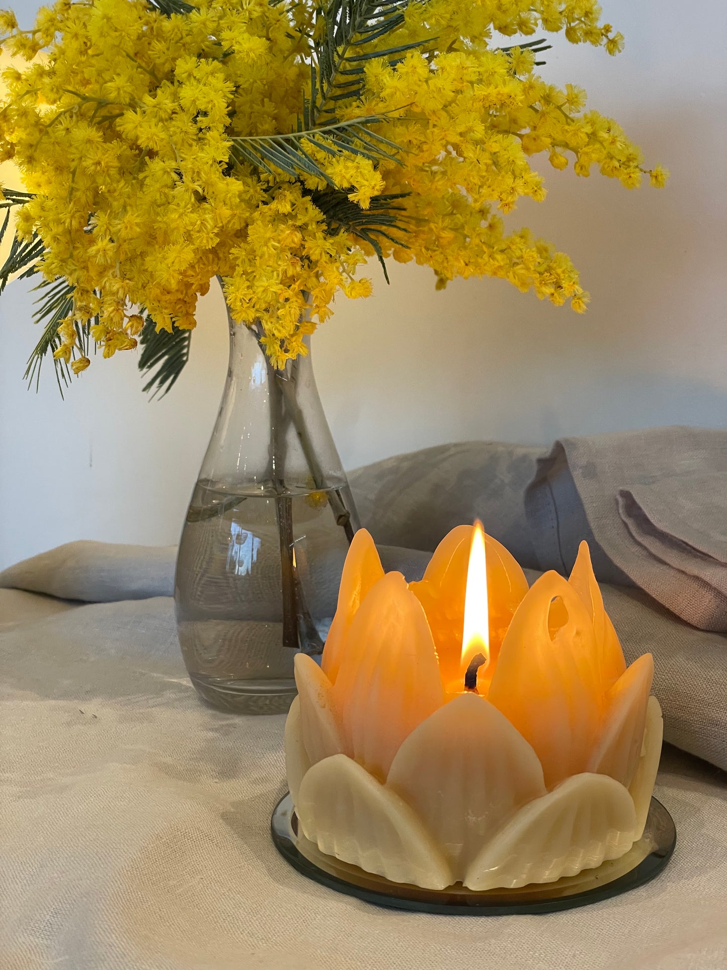 Spring seasonal candle, Luxury pure beeswax lotus flower candle with eco cotton wicks, Long burning & artistically beautiful candle to burn, Healthy & clean candle, Eco-friendly luxury natural gift, Handmade supporting urban London beekeepers