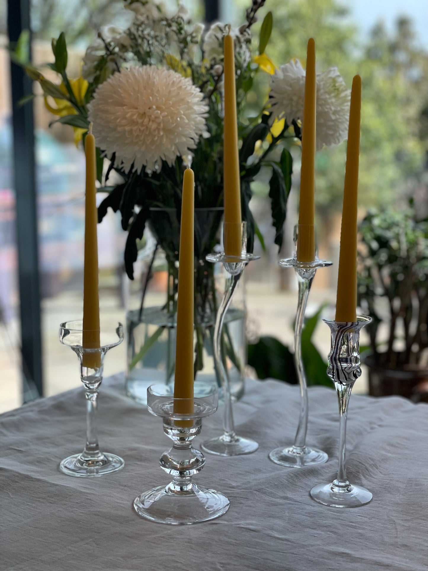 Elegant vintage glass candlestick with 2 matching pure London beeswax candle. Summer dining. Summer tablescapes. Stunning vintage gift. Dinner candle gift set. Eco beeswax candle gift. Mantel candlestick.