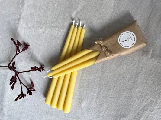 Pair of handmade pure beeswax long burning dinner candles, Non-drip tapers, Eco-friendly candles, Naturally fragrant, Candles made from 100% pure beeswax sourced from small-scale London beekeepers