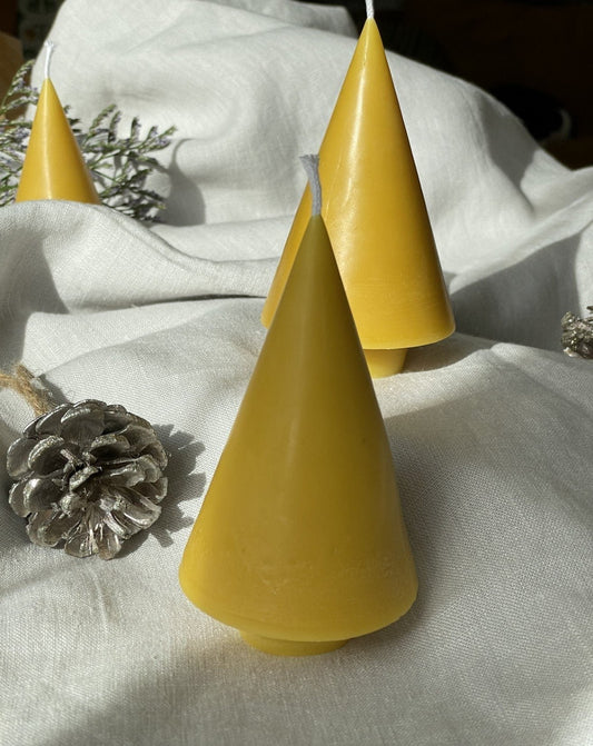 Minimalist Pure Beeswax Tree Candle: Simple, Natural Elegance, Handmade from 100% beeswax sourced from small-scale London beekeepers, Perfect Winter gift, Candle centrepiece, Natural beeswax candle, Festive, Christmas candle