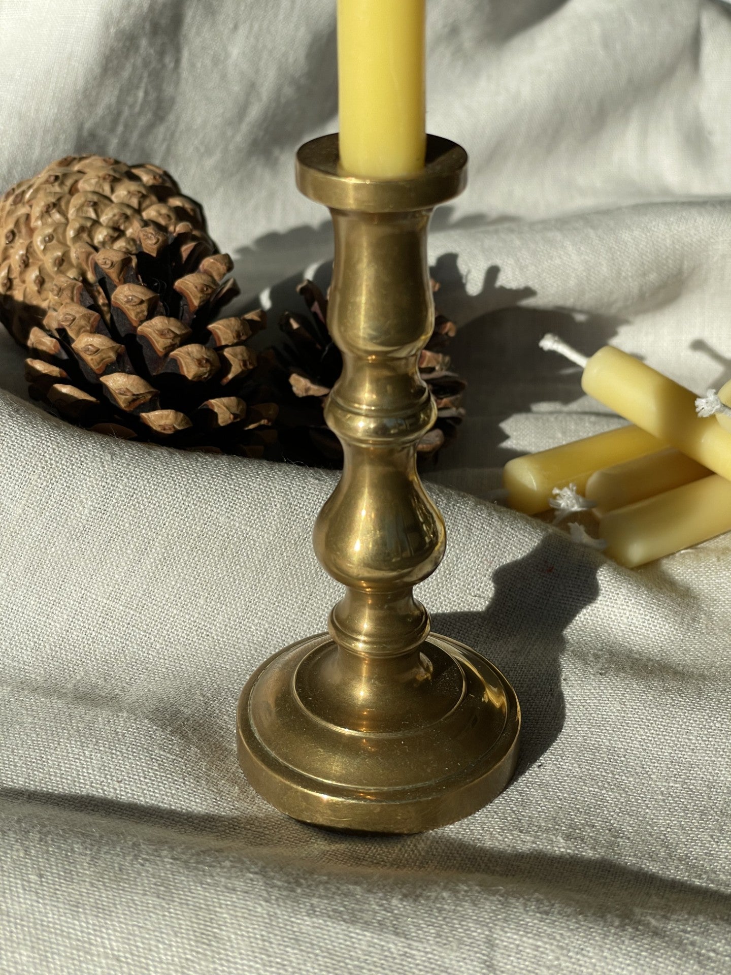 Charming antique brass candlesticks with 6 pure London beeswax dinner candles. Vintage brass mixed pair of candlesticks. Unique Christmas candle gift set. Candle light