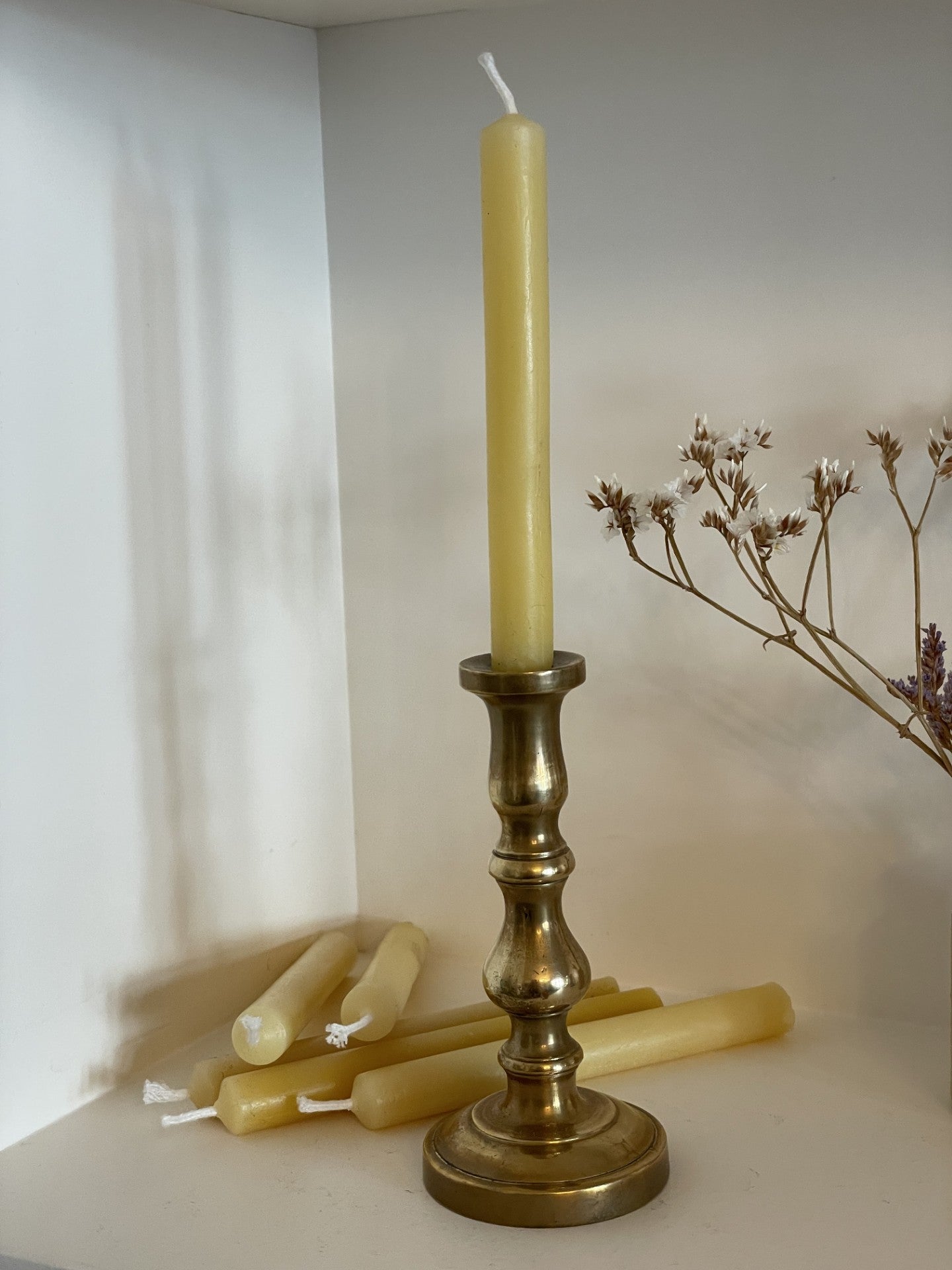 Charming antique brass candlesticks with 6 pure London beeswax dinner candles. Vintage brass mixed pair of candlesticks. Unique Christmas candle gift set. Candle light