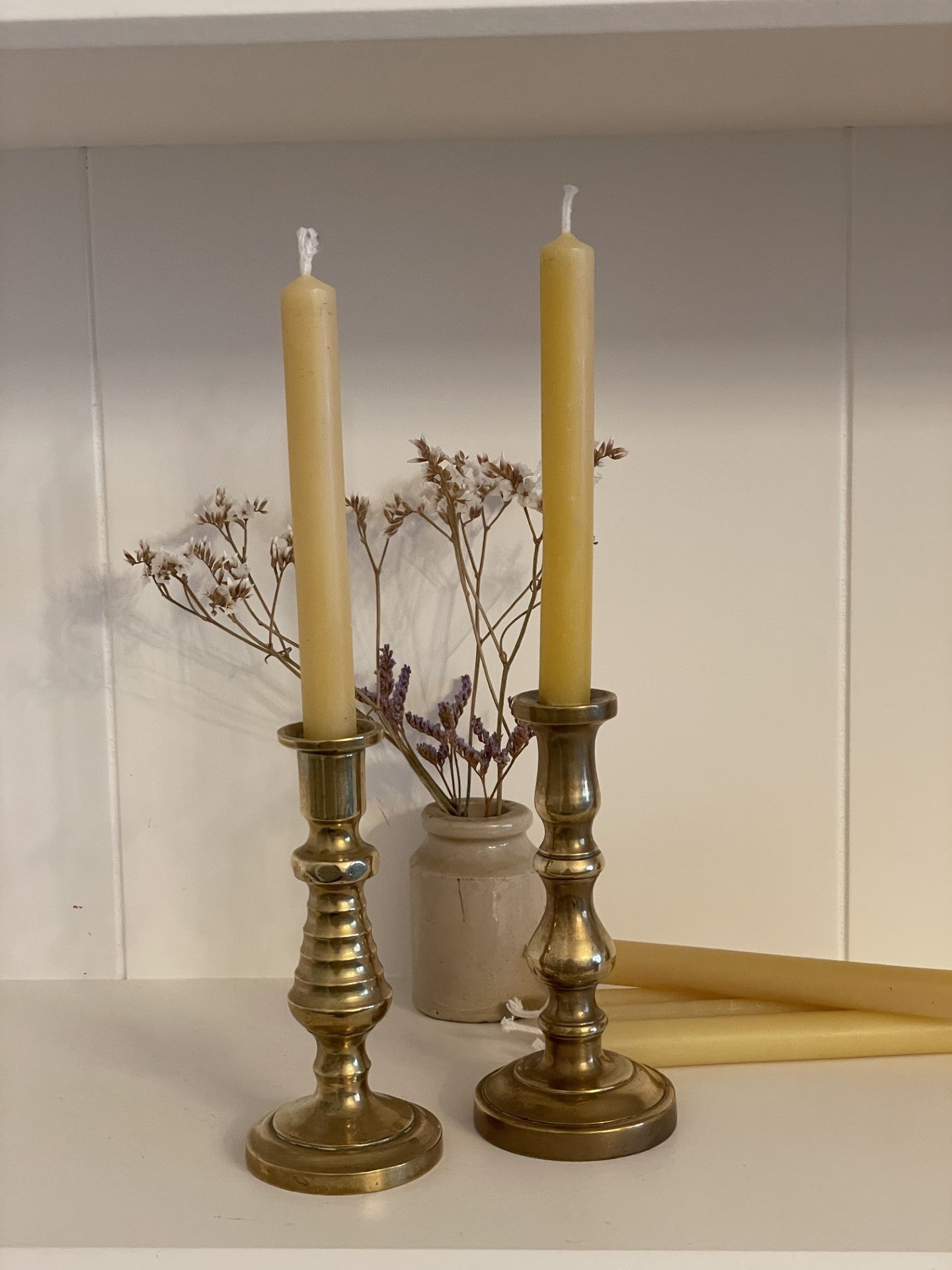 Charming antique brass candlesticks with 6 pure London beeswax dinner candles. Vintage brass mixed pair of candlesticks. Unique Christmas candle gift set. Candle light