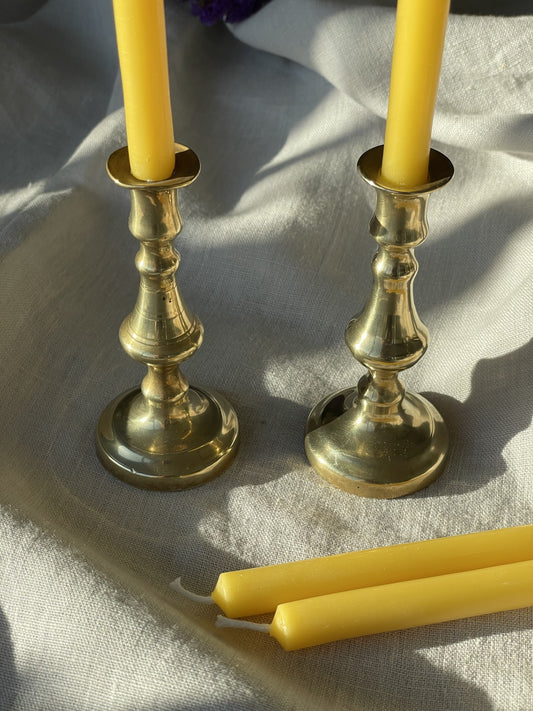 Charming antique brass candlesticks with 4 London beeswax dinner candles, Vintage brass, Beeswax candle, Unique gift, Vintage brass decor, Thin beeswax taper candles, Hygge